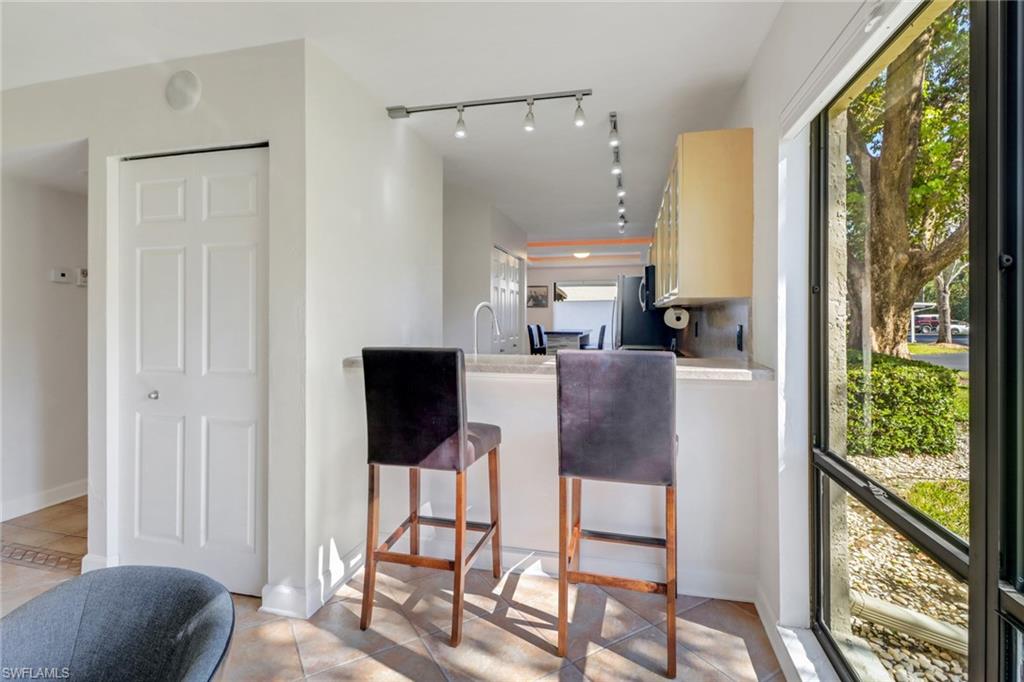 4240 Chantelle DR Unit: B101