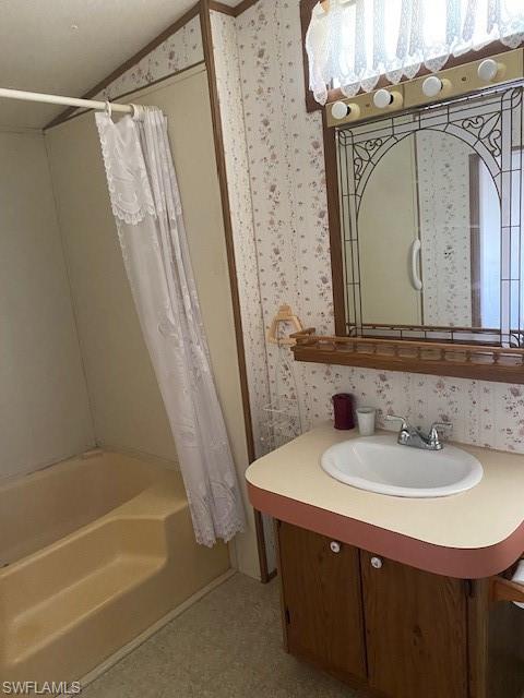 12 Lake Diane DR