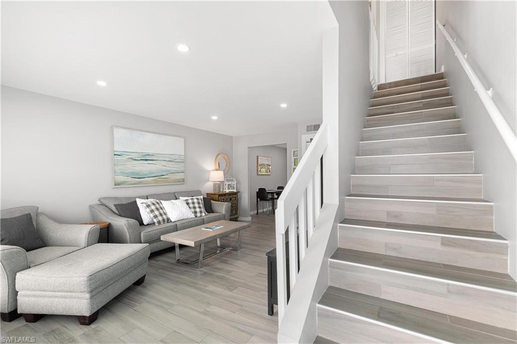 62 Marco Villas DR Unit: R-2