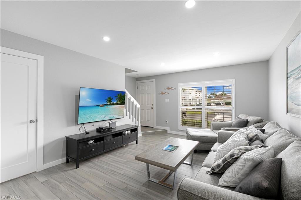 62 Marco Villas DR Unit: R-2