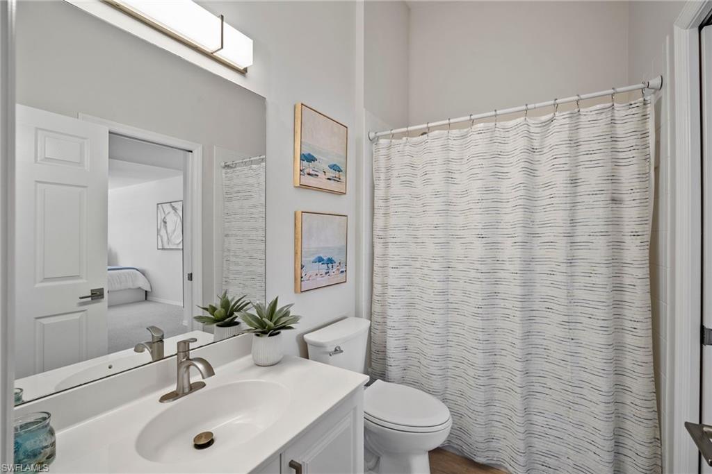 5265 Birmingham DR Unit: 202