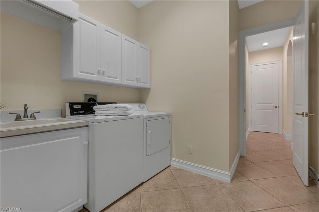 2290 Silver Palm PL
