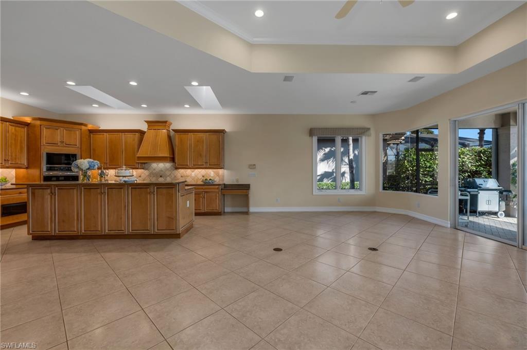 2290 Silver Palm PL