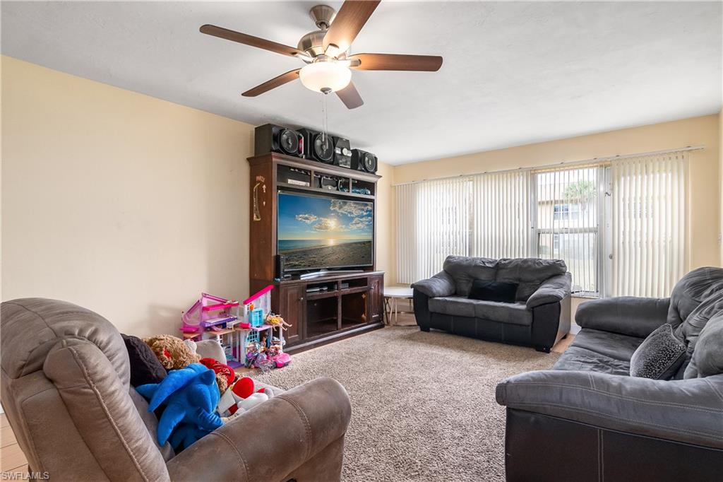 4210 Looking Glass LN Unit: 4211