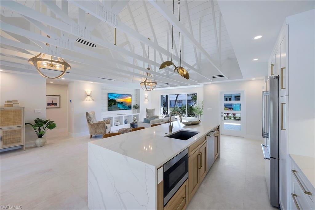 838 Magnolia CT