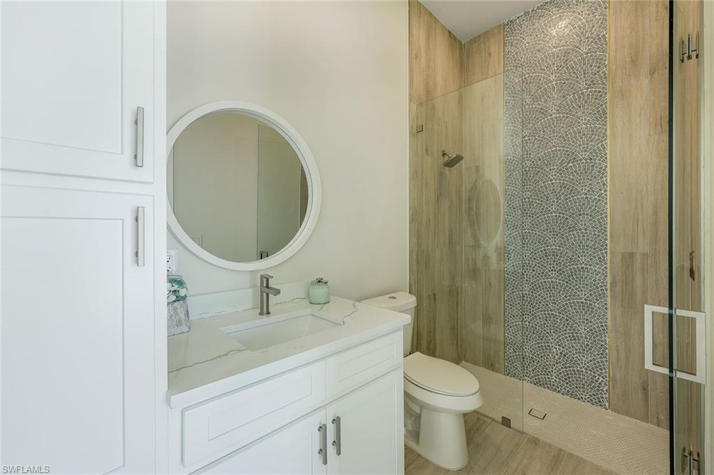 301 SW 33rd AVE