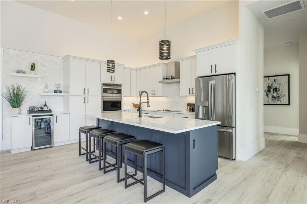 301 SW 33rd AVE