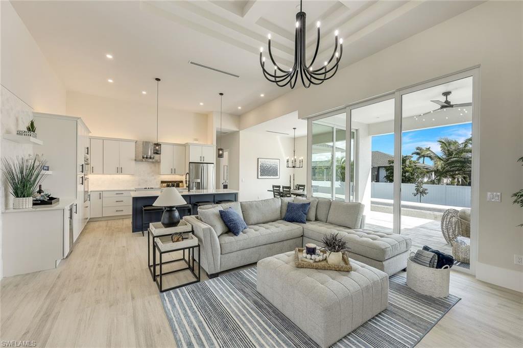 301 SW 33rd AVE