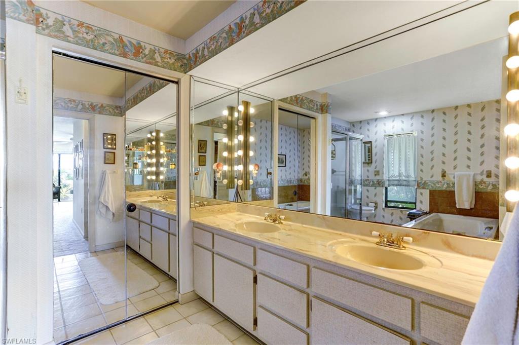 1293 Winterberry DR