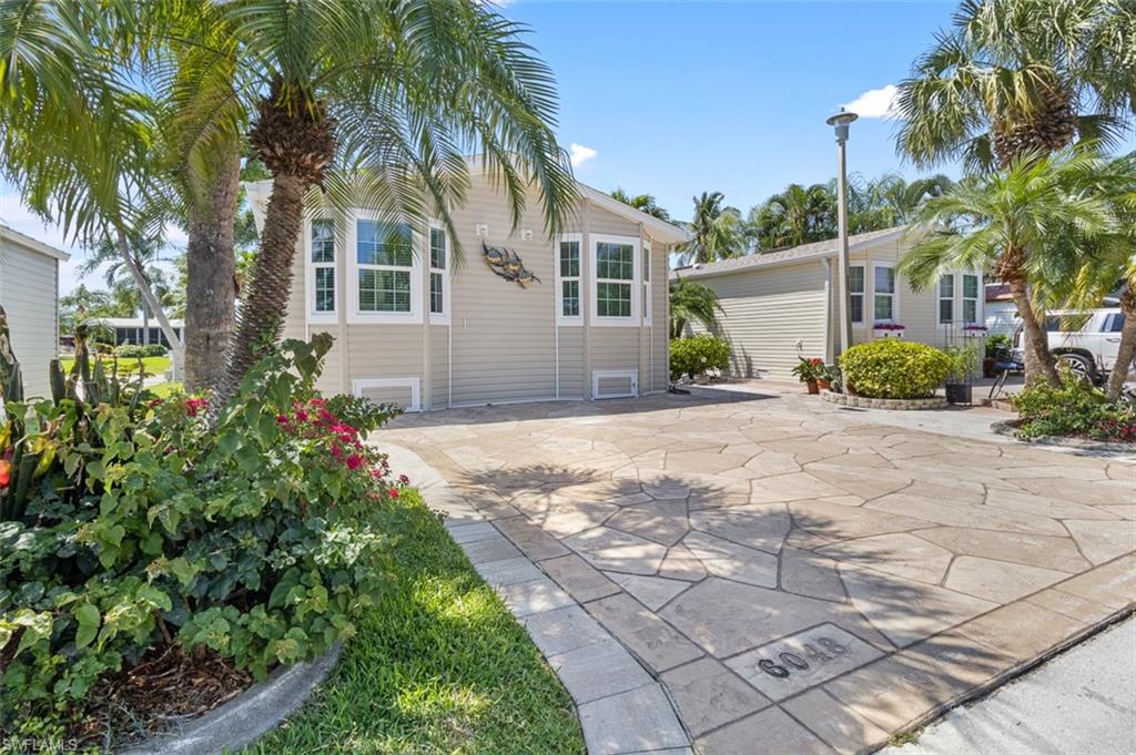 1317 Amethyst Lake LN