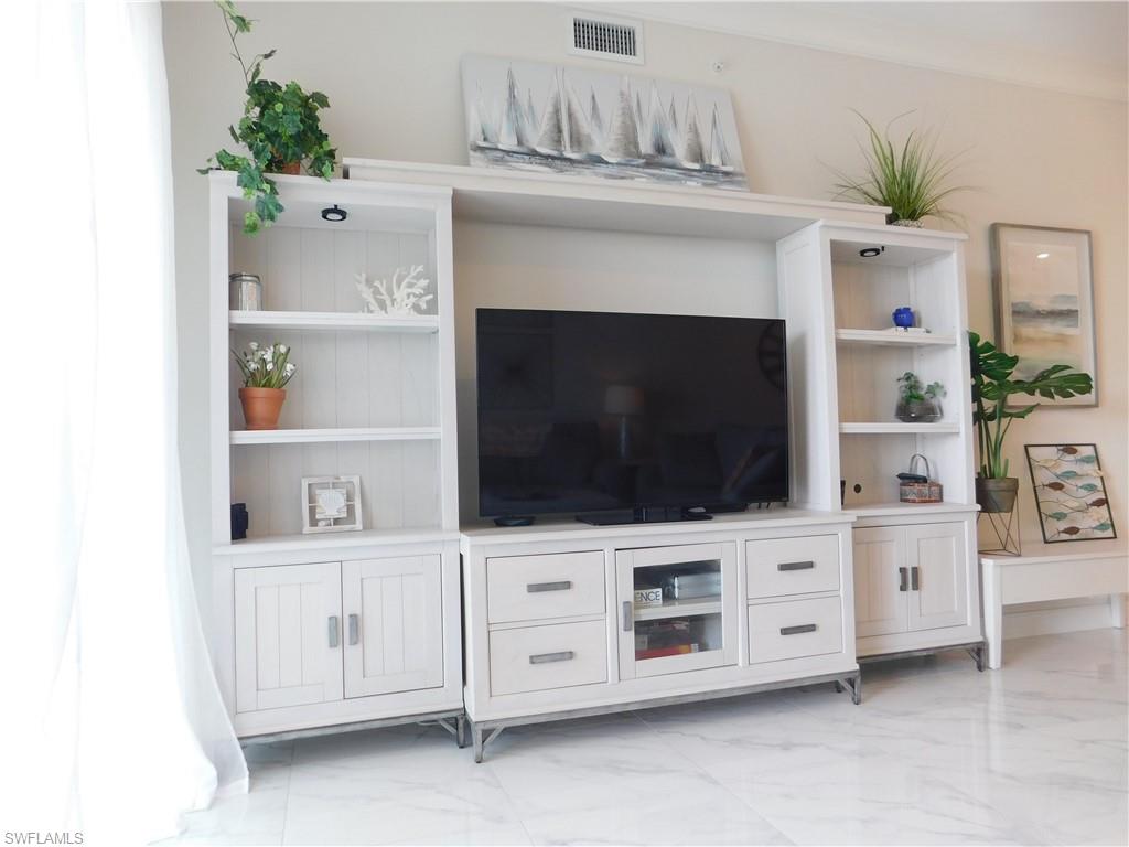 163 Indies DR E # 103