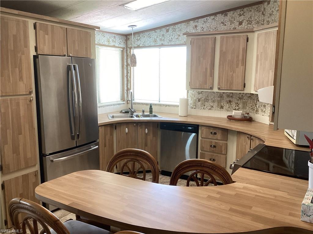 109 Calais CT