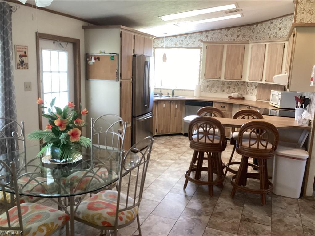109 Calais CT
