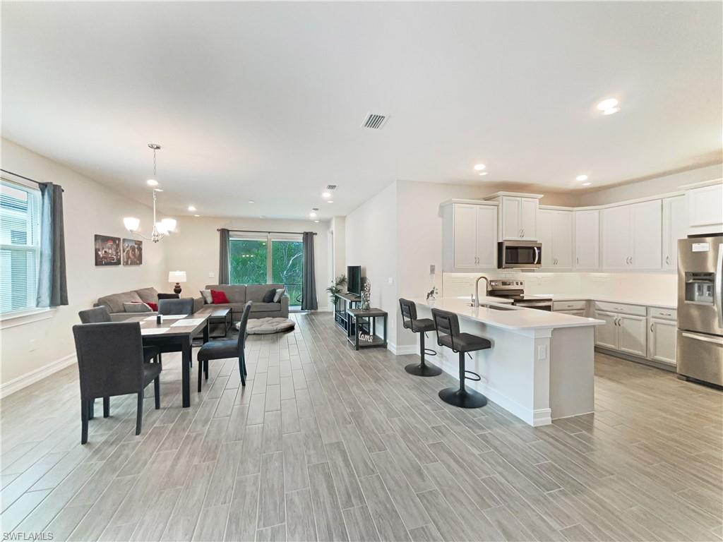 1006 Enbrook LOOP