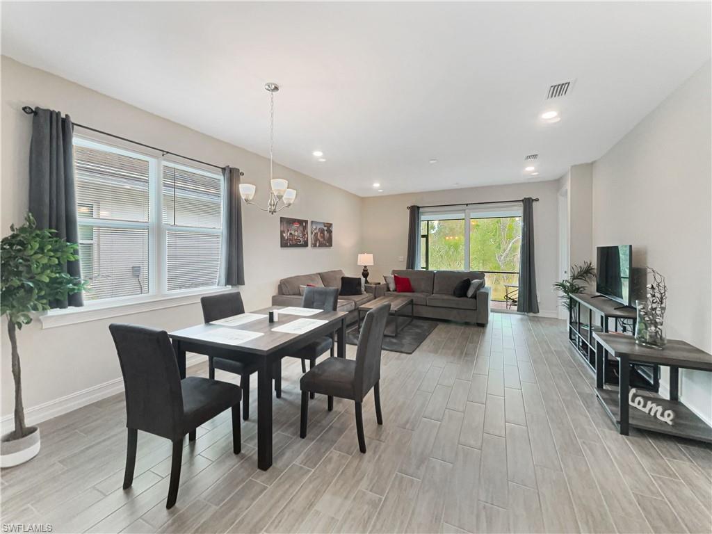 1006 Enbrook LOOP