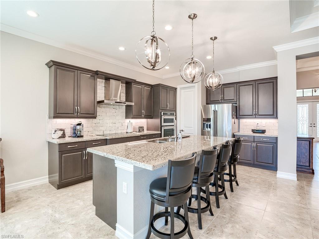 9267 Glenforest DR