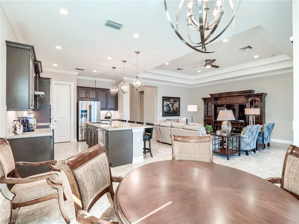 9267 Glenforest DR
