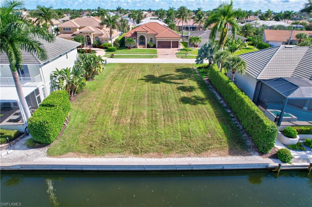 1825 Maywood Court