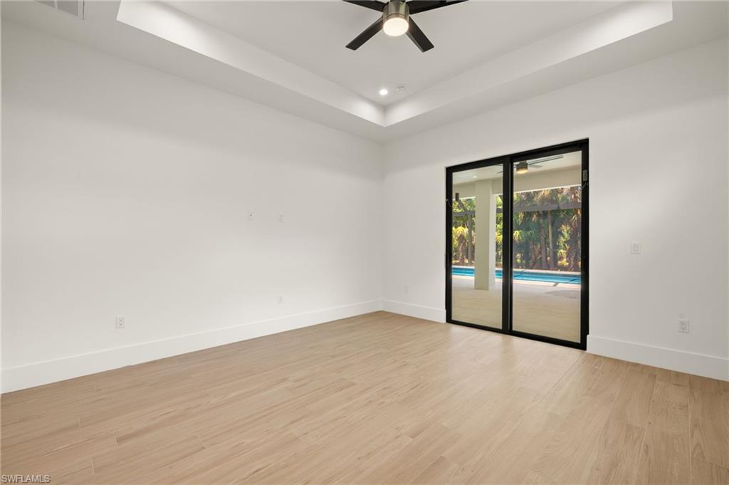 1587 Golden Gate BLVD W