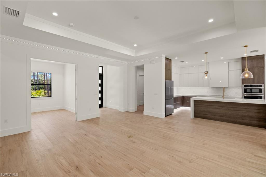 1587 Golden Gate BLVD W