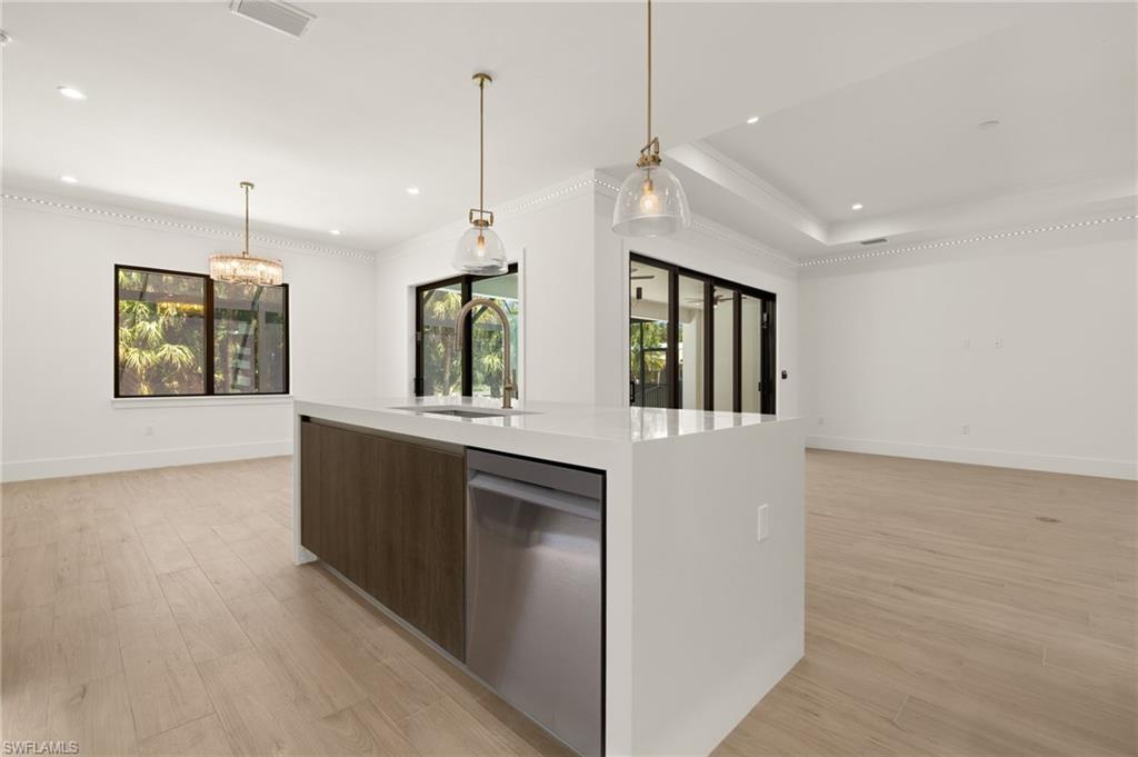 1587 Golden Gate BLVD W