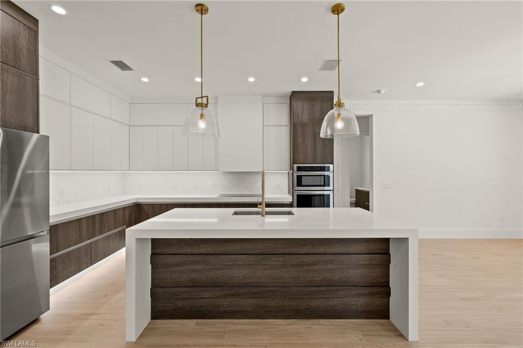 1587 Golden Gate BLVD W