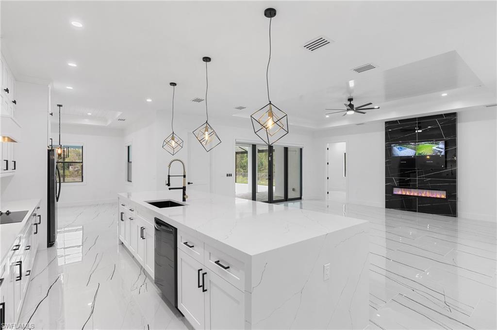 167 Everglades BLVD N