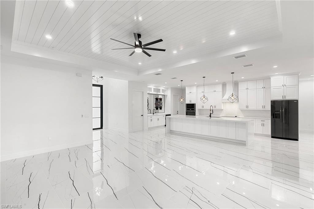 167 Everglades BLVD N