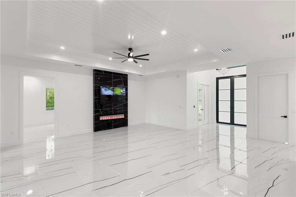 167 Everglades BLVD N