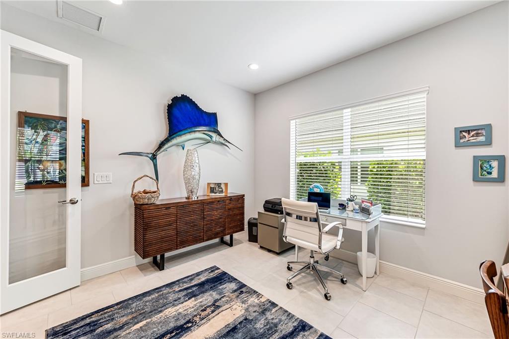 2135 Marquesa CIR