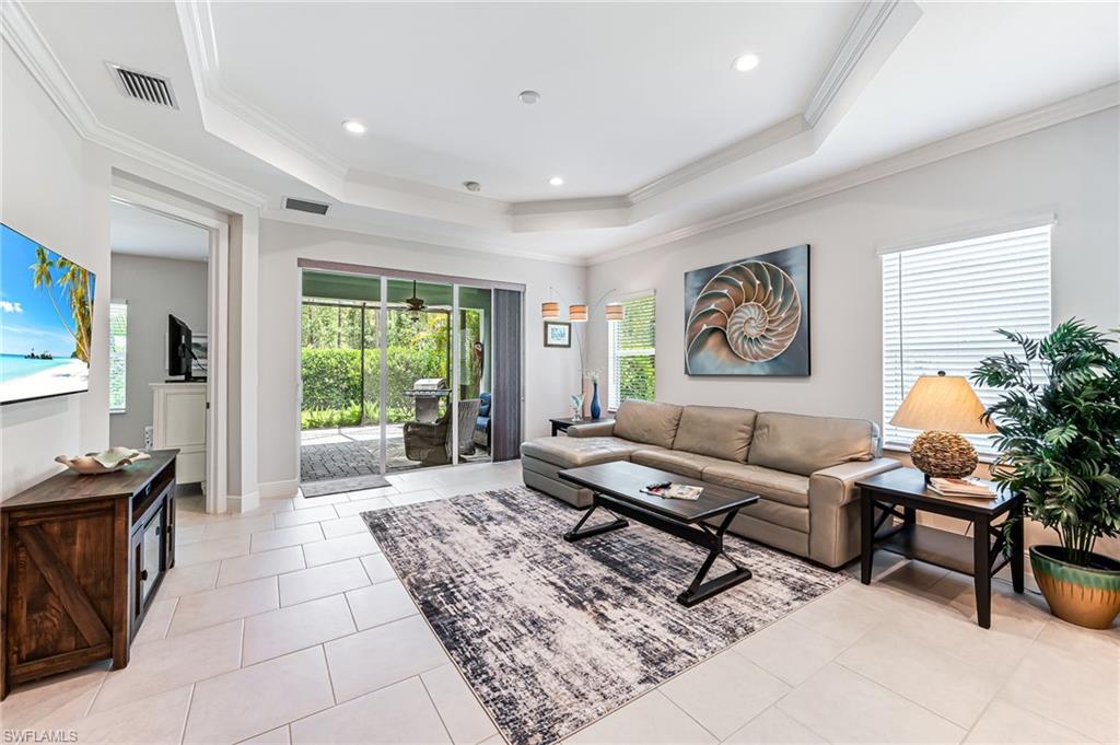 2135 Marquesa CIR