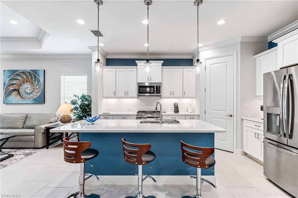 2135 Marquesa CIR