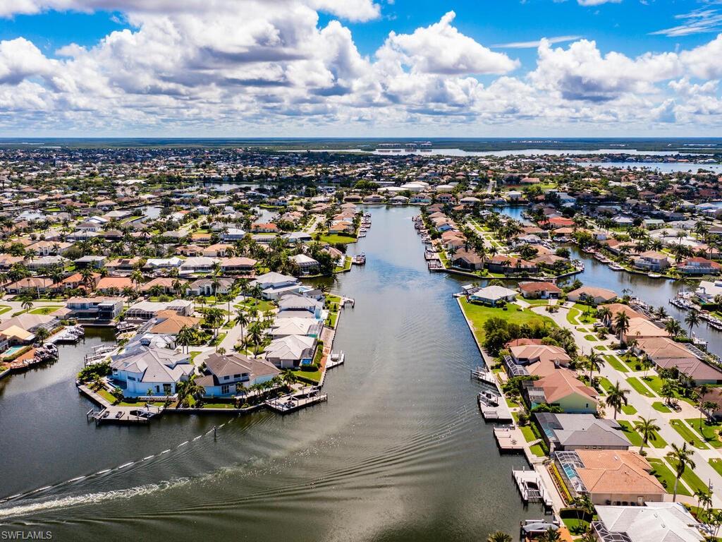 1160 Twin Oak CT