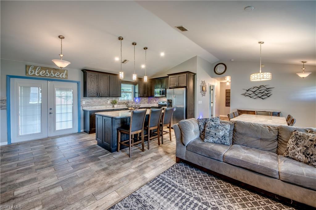617 SW 4th TER