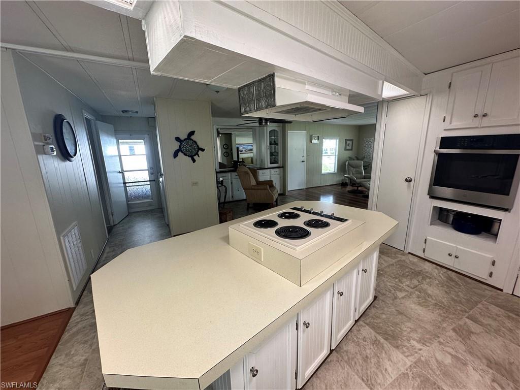 220 Pine Key LN # 209