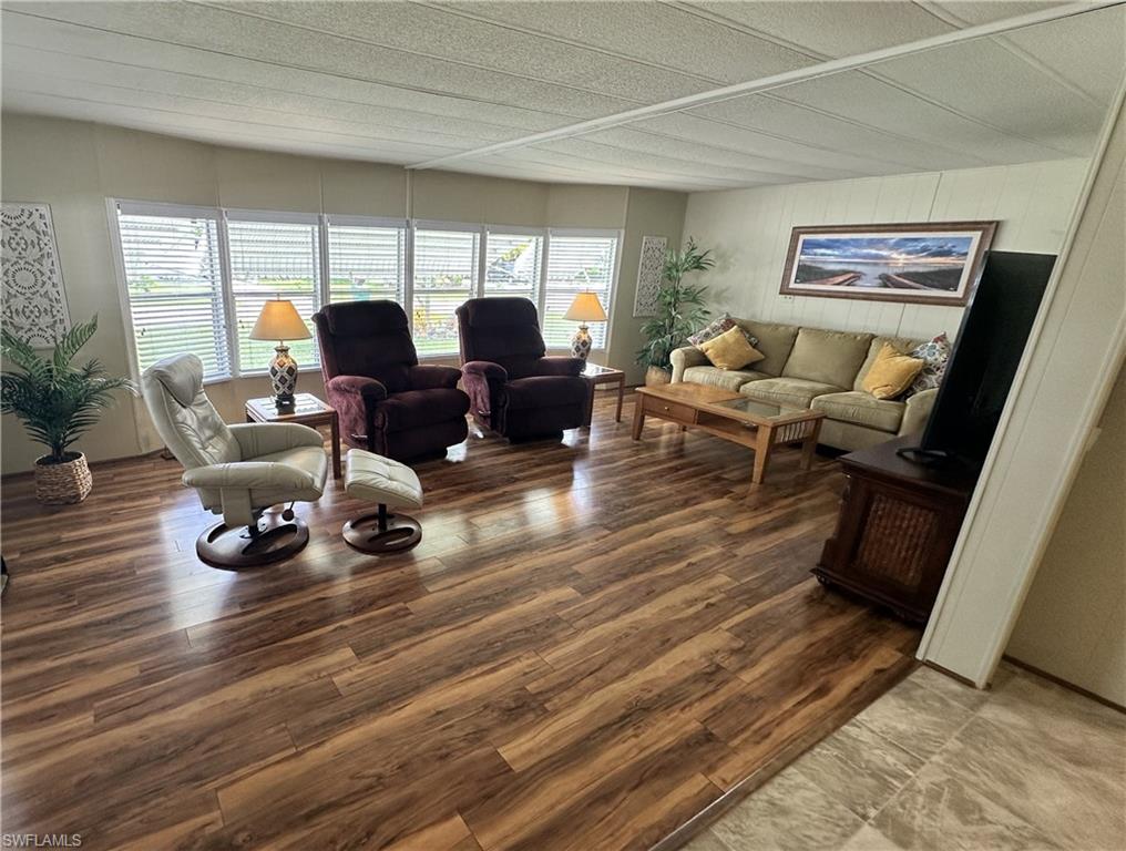 220 Pine Key LN # 209