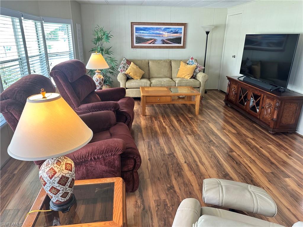220 Pine Key LN # 209