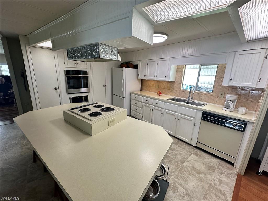 220 Pine Key LN # 209