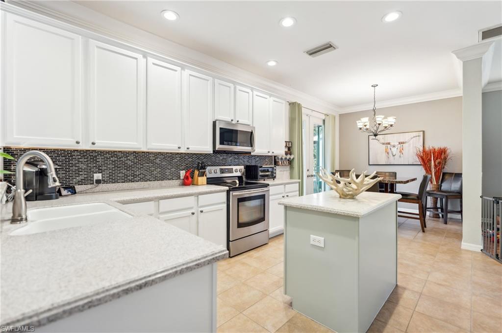 2660 Fishtail Palm CT