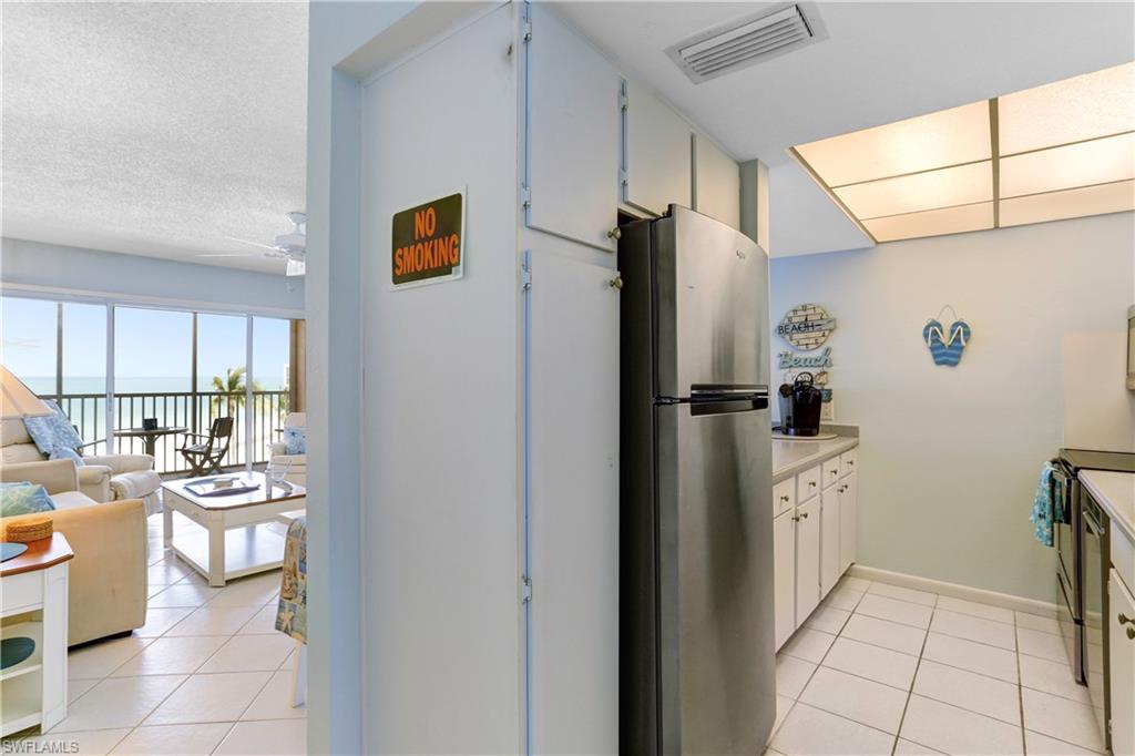 25850 Hickory BLVD # A Unit: 305 A