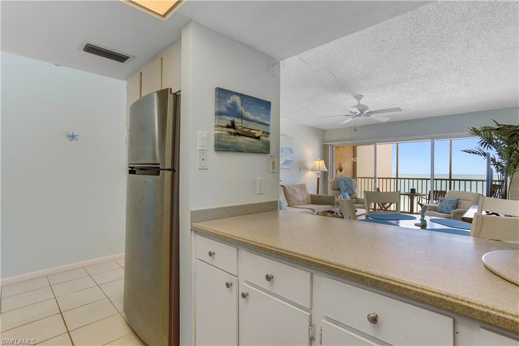 25850 Hickory BLVD # A Unit: 305 A