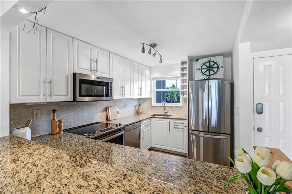 21 High Point CIR E # 208