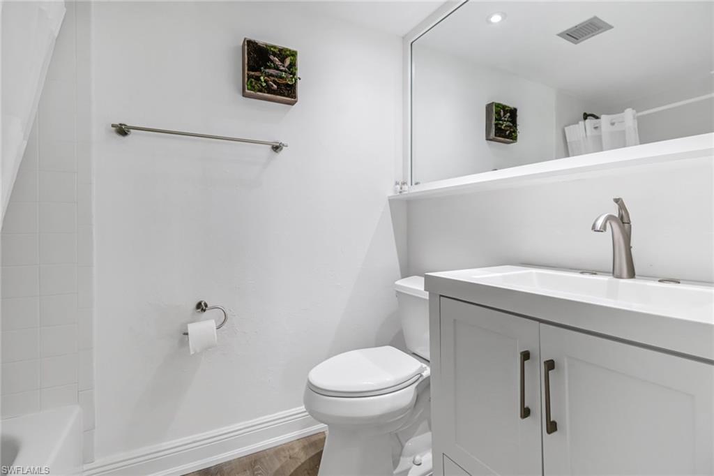 21 High Point CIR E # 208