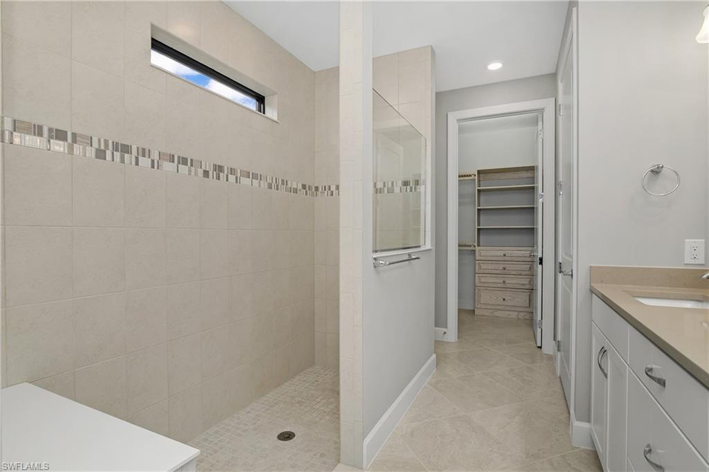 19169 Aqua Shore DR
