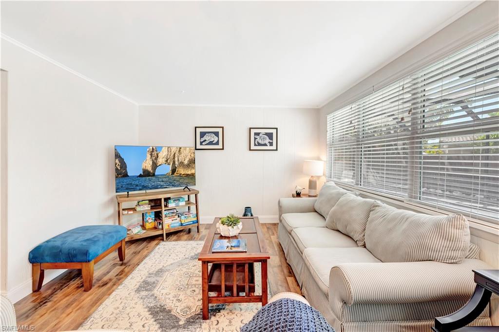 802 8th CT W