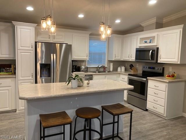 1324 Diamond Lake CIR