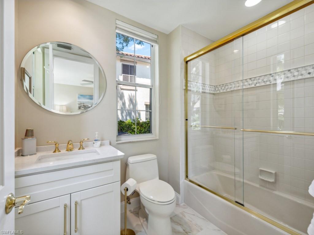 241 Colonade CIR