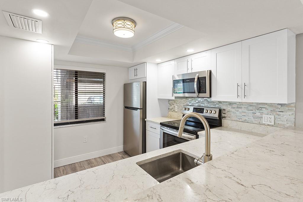 5709 Gage LN # 103 Unit: F-103