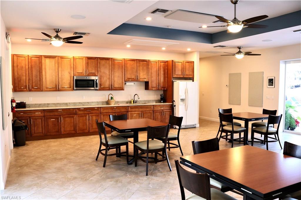 3685 Amberly CIR # D303