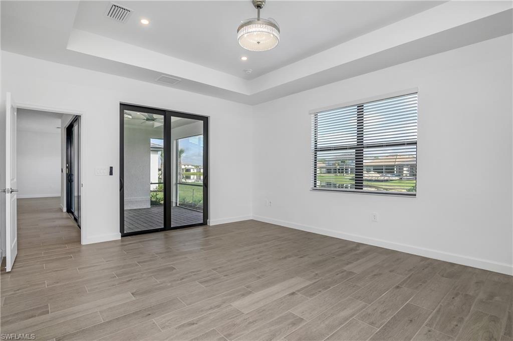 21083 Hallandale DR